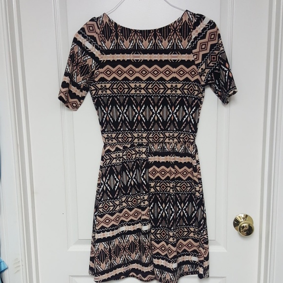 Dress - Picture 5 of 6